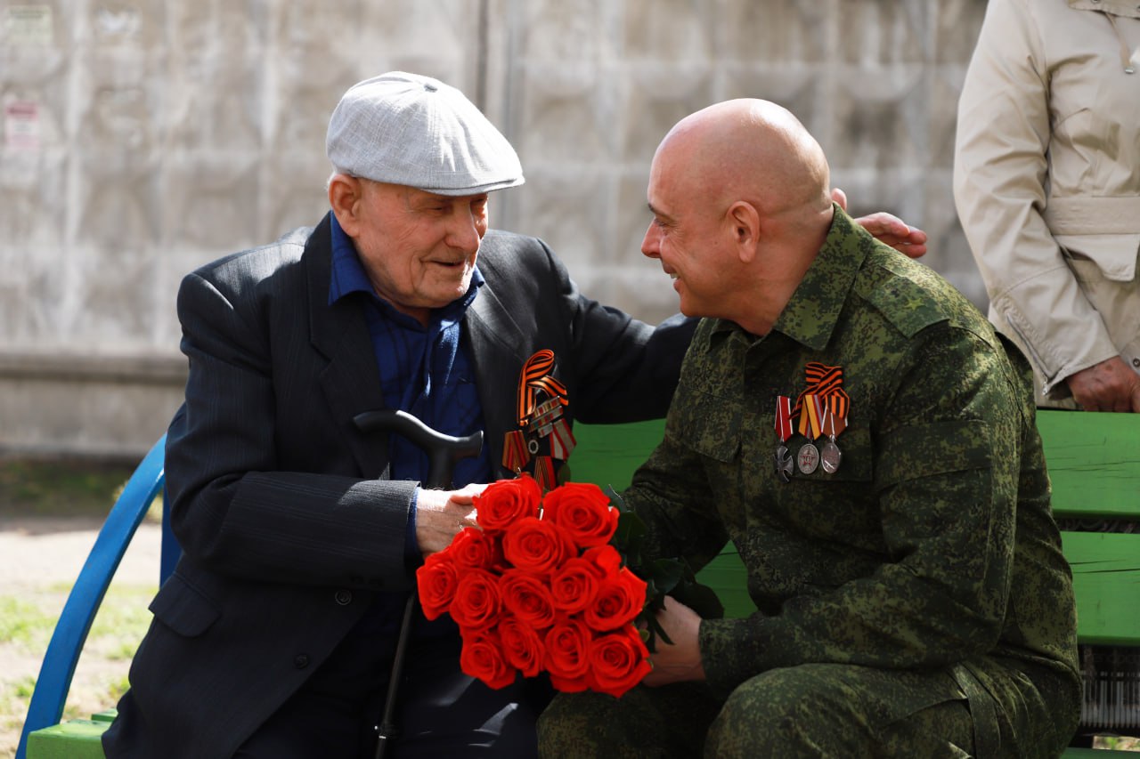 В Хакасии ветераны принимают поздравления с Днем Победы | 08.05.2024 |  Абакан - БезФормата