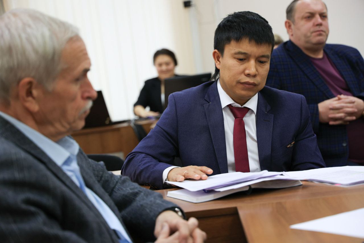 photo_5233215374856228336_y