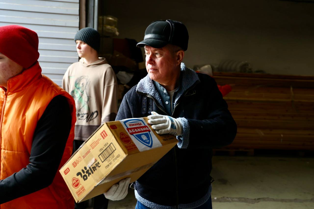 photo_5235543302965235695_y