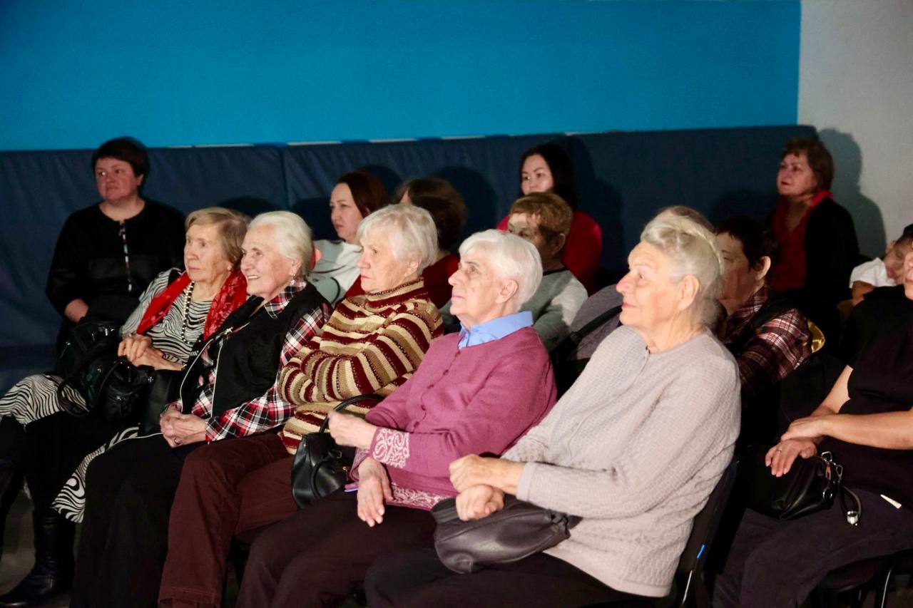 photo_5321140321842301867_y