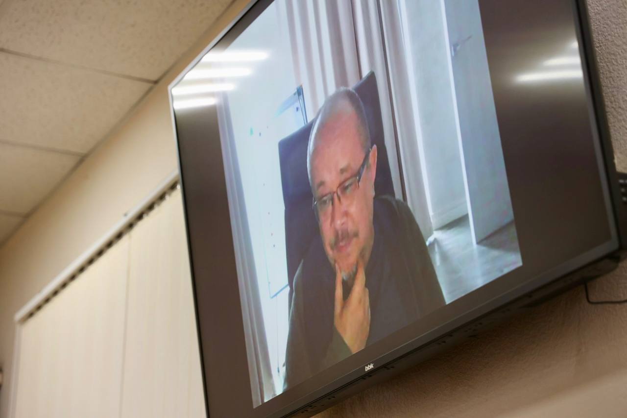 photo_5354900688934211313_y