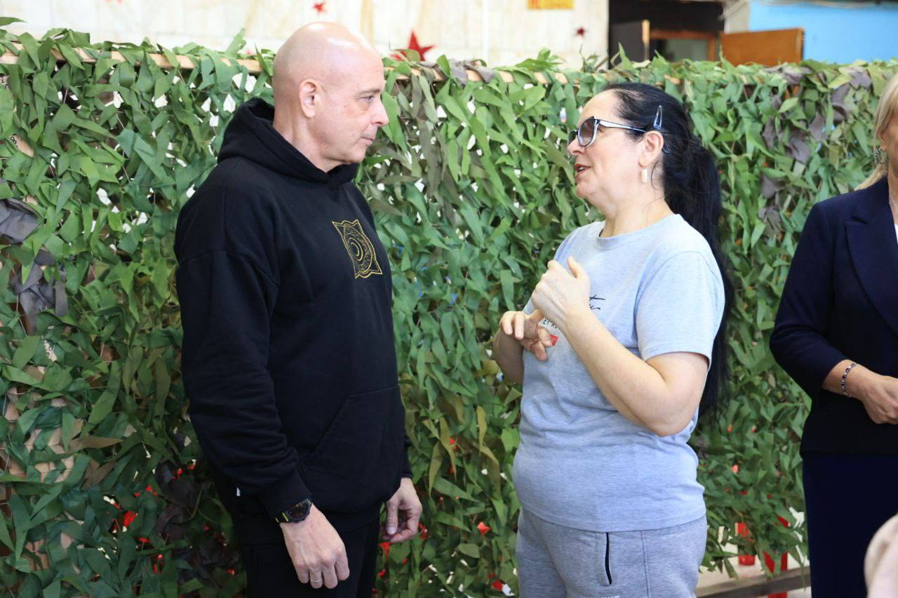 photo_5199908427461758063_y