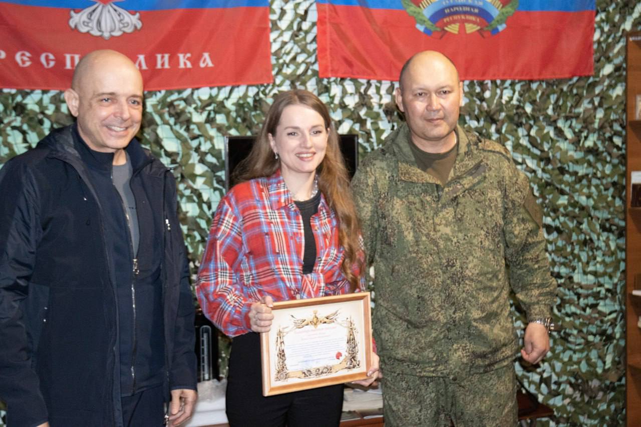 photo_5222354175658758860_y