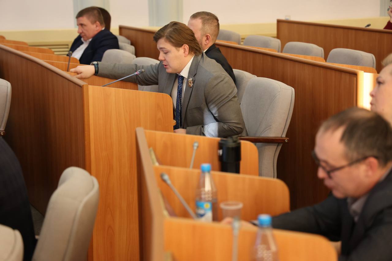 photo_5256263492216493452_y