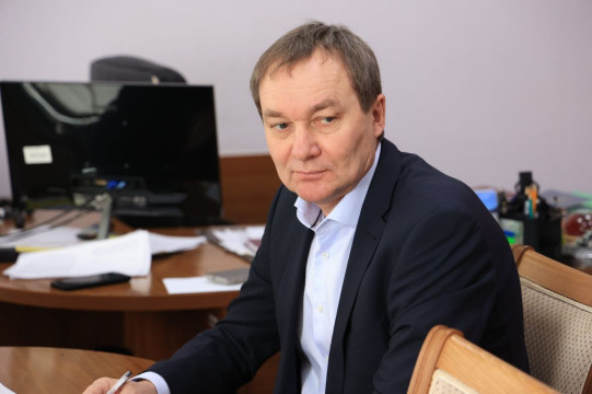 В рамках подготовки к очередной сессии, намеченной на 25 марта 2026 года, продолжаются заседания комитетов