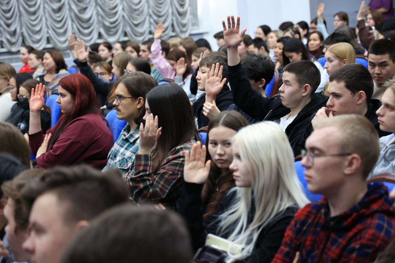 photo_5253575667322918277_y